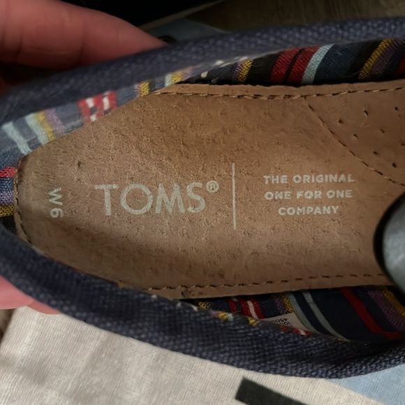 Toms Navy Blue loafers women size 6 - Picture 3 of 11